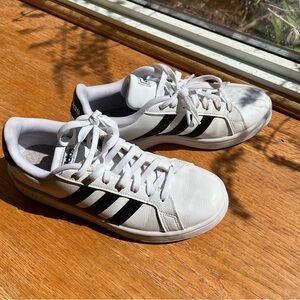 Adidas Sneaker White Black Stripes Women’s 8.5